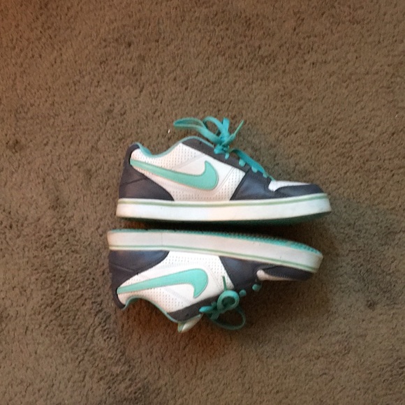 Nike dunks 6.0 size 6 youth - Picture 3 of 6